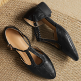 Greta | Klassische T-Steg-Schuhe mit geflochtenem Detail
