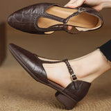 Greta | Klassische T-Steg-Schuhe mit geflochtenem Detail