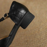 Greta | Klassische T-Steg-Schuhe mit geflochtenem Detail