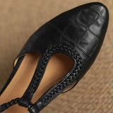 Greta | Klassische T-Steg-Schuhe mit geflochtenem Detail