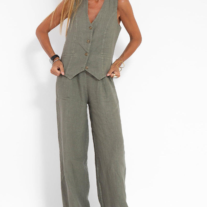 Aira - Ensemble mit Knopfweste und weiter Hose