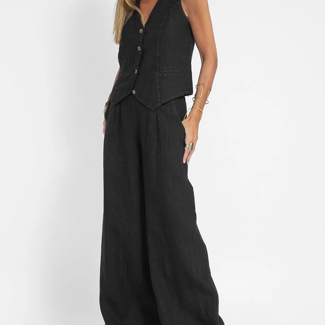 Aira - Ensemble mit Knopfweste und weiter Hose